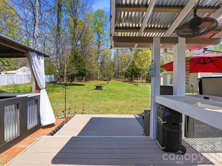 340 Fleetwood Road, York, SC 29745.  MLS# CAR4361677, YatesRealty ID 7018. 