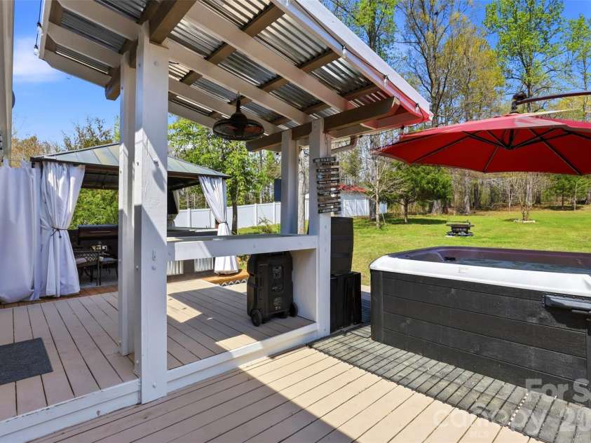 340 Fleetwood Road, York, SC 29745.  MLS# CAR4361677, YatesRealty ID 7018. 