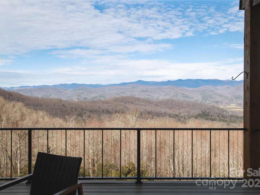 69 Pepperbush Road, Brevard, NC 28712.  MLS# CAR4329765, YatesRealty ID 7019. 