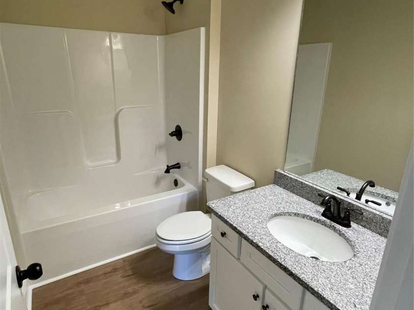 373 Barefoot Ridge, Clyde, NC 28721.  MLS# CAR4119628, YatesRealty ID 702. Guest Bath