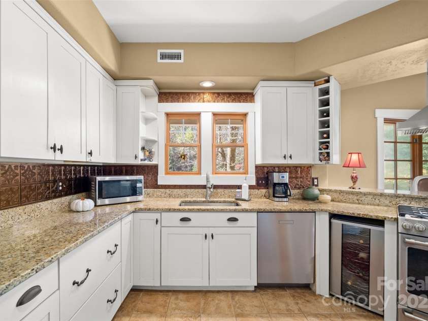 571 Terrys Gap Road, Fletcher, NC 28732.  MLS# CAR4330724, YatesRealty ID 702. 