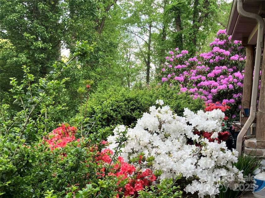 571 Terrys Gap Road, Fletcher, NC 28732.  MLS# CAR4330724, YatesRealty ID 702. 