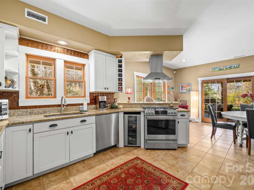 571 Terrys Gap Road, Fletcher, NC 28732.  MLS# CAR4330724, YatesRealty ID 702. Open kitchen