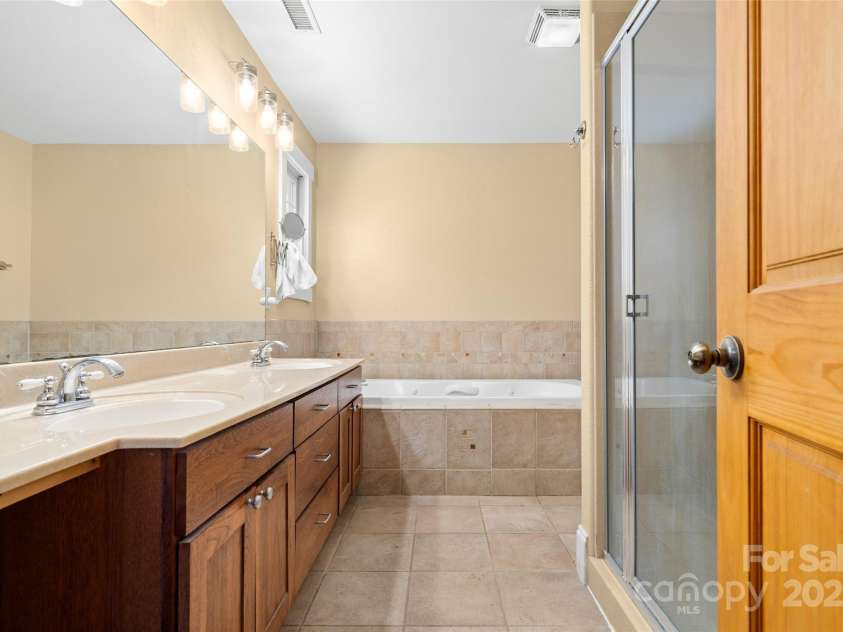 571 Terrys Gap Road, Fletcher, NC 28732.  MLS# CAR4330724, YatesRealty ID 702. Primary Bath