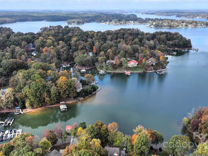 119 Plantation Drive, Mooresville, NC 28117.  MLS# CAR4198986, YatesRealty ID 7020. Deeded Boat Slip is a short distance to Main Channel