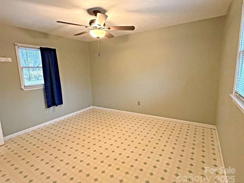 9 Riddle Road, Swannanoa, NC 28778.  MLS# CAR4329684, YatesRealty ID 7020. 
