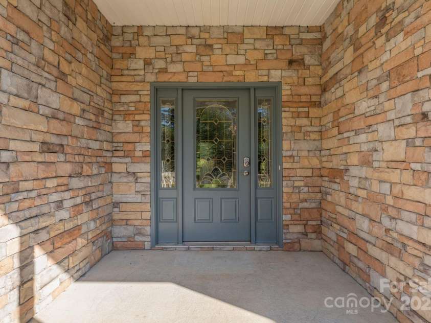 117 Chandler Drive, Mocksville, NC 27028.  MLS# CAR4311505, YatesRealty ID 7021. 