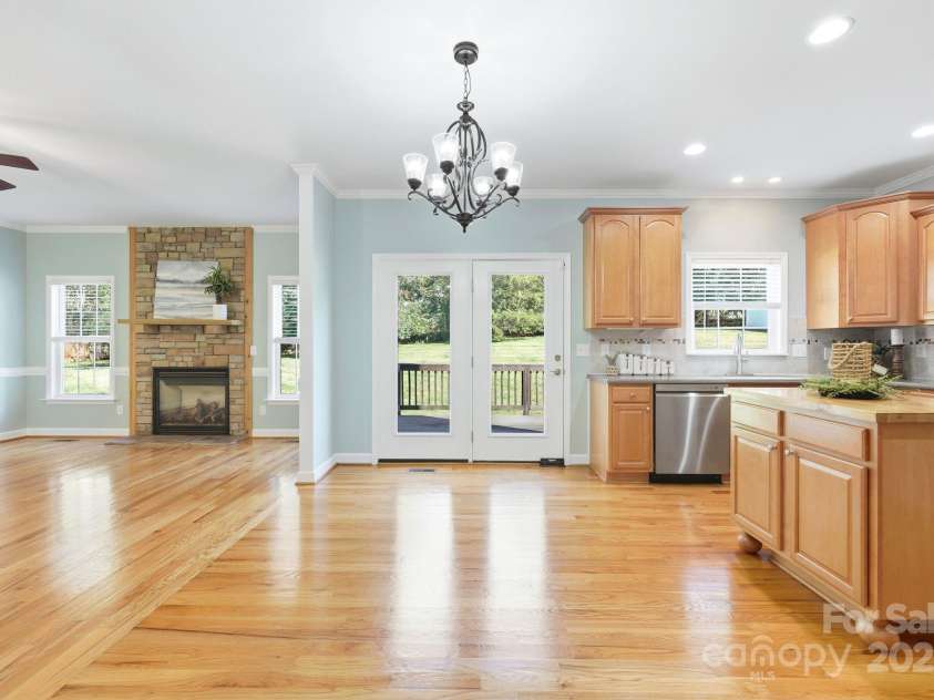 117 Chandler Drive, Mocksville, NC 27028.  MLS# CAR4311505, YatesRealty ID 7021. 