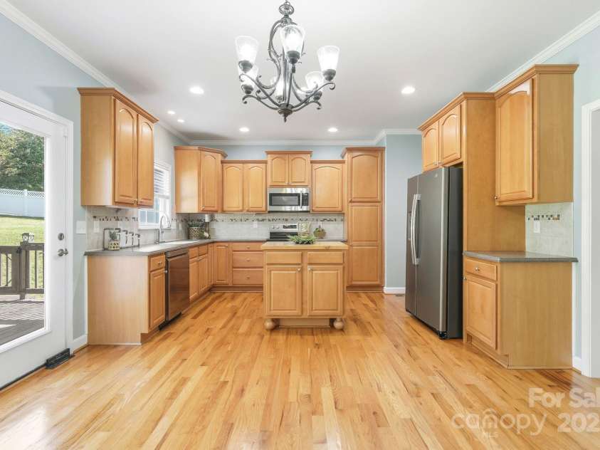 117 Chandler Drive, Mocksville, NC 27028.  MLS# CAR4311505, YatesRealty ID 7021. 