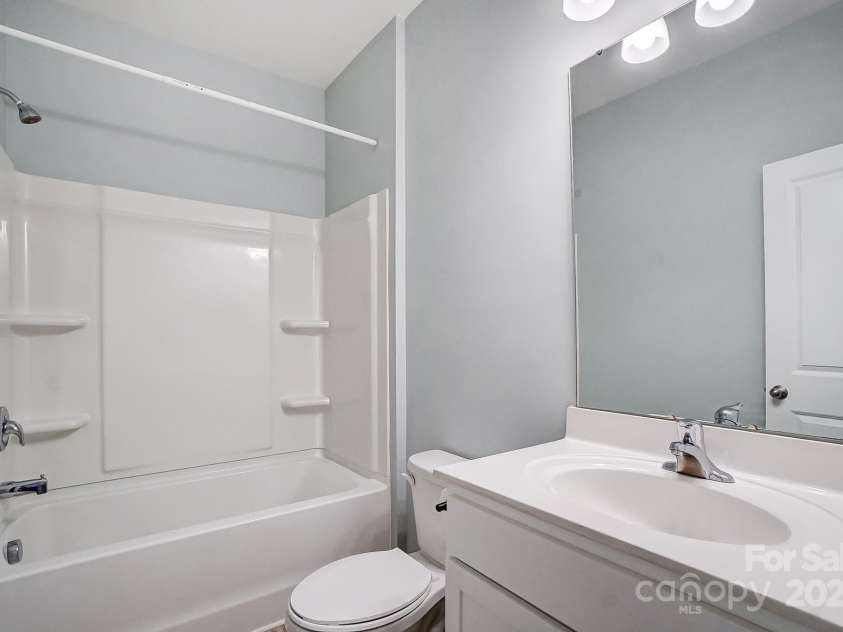 2224 Apple Glen Lane, Charlotte, NC 28269.  MLS# CAR4213000, YatesRealty ID 7022. Downstairs Full Bath