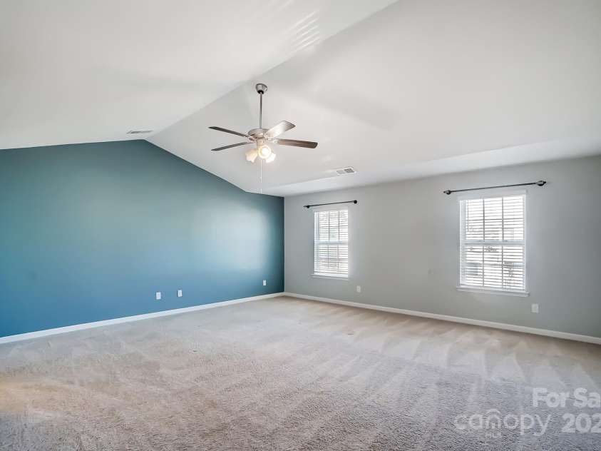 2224 Apple Glen Lane, Charlotte, NC 28269.  MLS# CAR4213000, YatesRealty ID 7022. Primary Bedroom