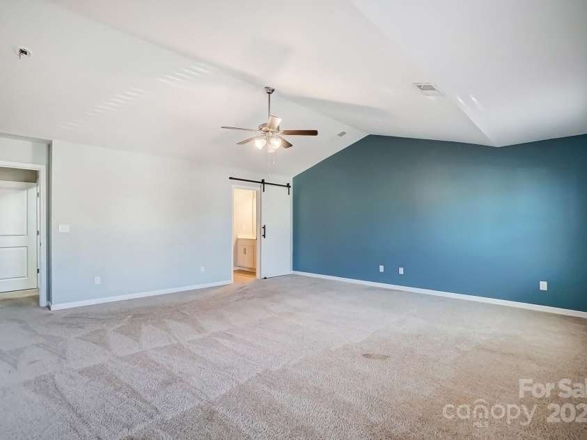 2224 Apple Glen Lane, Charlotte, NC 28269.  MLS# CAR4213000, YatesRealty ID 7022. Primary Bedroom