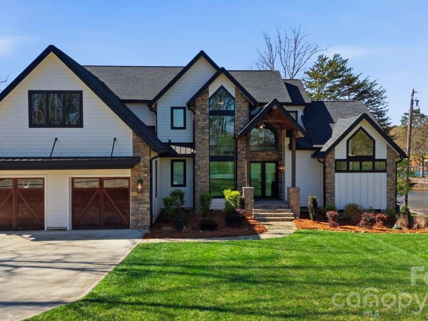 7748 Harbor Lane, Denver, NC 28037.  MLS# CAR4357257, YatesRealty ID 7022. 