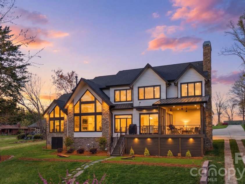 7748 Harbor Lane, Denver, NC 28037.  MLS# CAR4357257, YatesRealty ID 7022. 