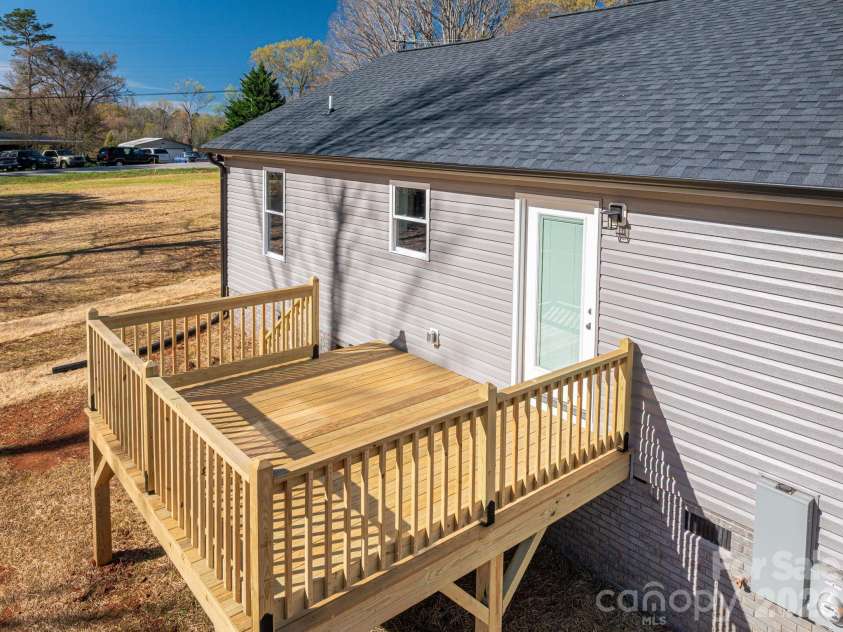 1928 Noles Circle, Lincolnton, NC 28092.  MLS# CAR4359715, YatesRealty ID 7023. 