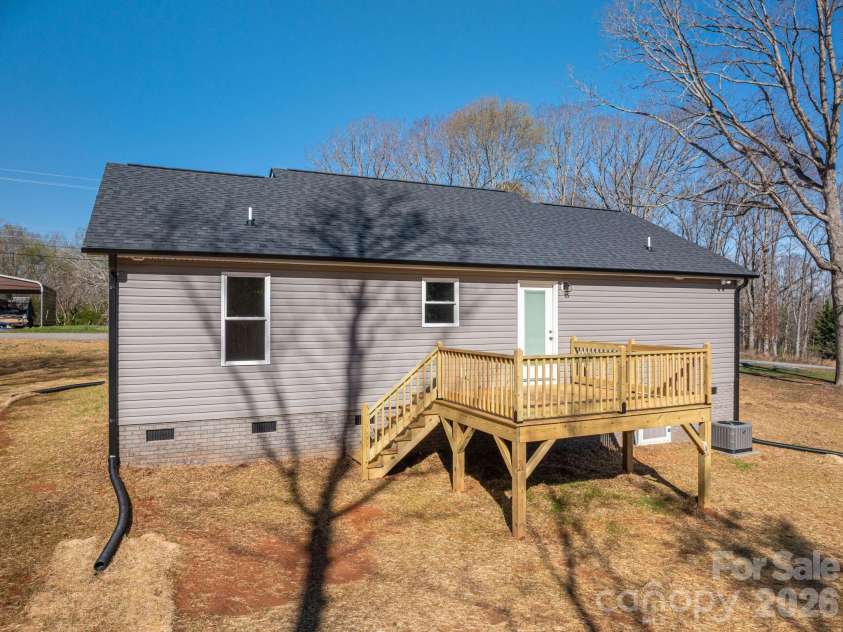 1928 Noles Circle, Lincolnton, NC 28092.  MLS# CAR4359715, YatesRealty ID 7023. 