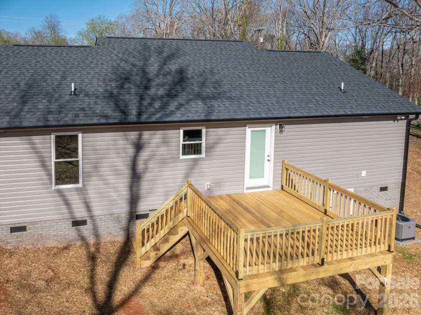 1928 Noles Circle, Lincolnton, NC 28092.  MLS# CAR4359715, YatesRealty ID 7023. 