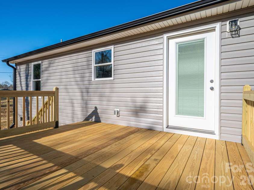 1928 Noles Circle, Lincolnton, NC 28092.  MLS# CAR4359715, YatesRealty ID 7023. 