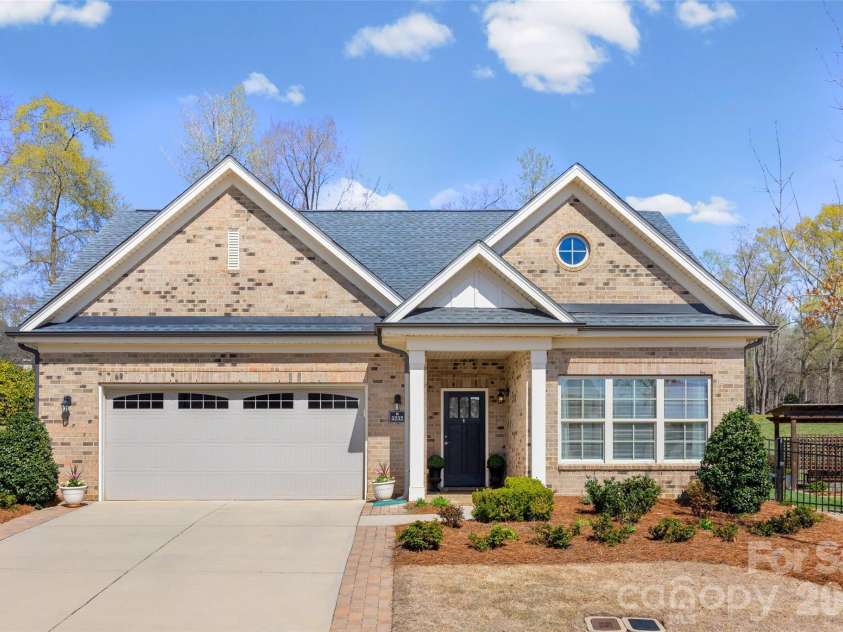 5232 Courtyard Lane, Belmont, NC 28012.  MLS# CAR4359037, YatesRealty ID 7025. 