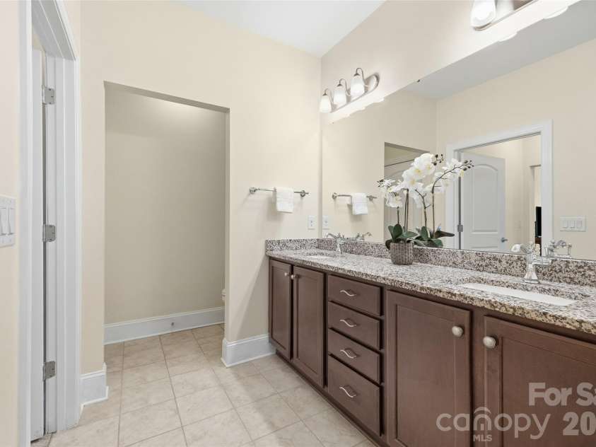 5232 Courtyard Lane, Belmont, NC 28012.  MLS# CAR4359037, YatesRealty ID 7025. 