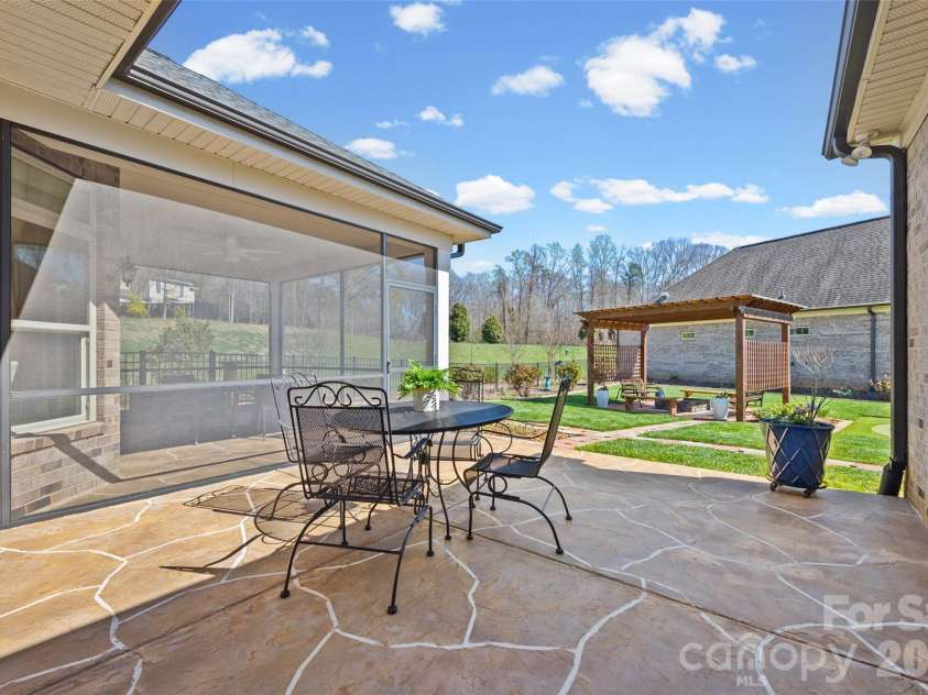 5232 Courtyard Lane, Belmont, NC 28012.  MLS# CAR4359037, YatesRealty ID 7025. 