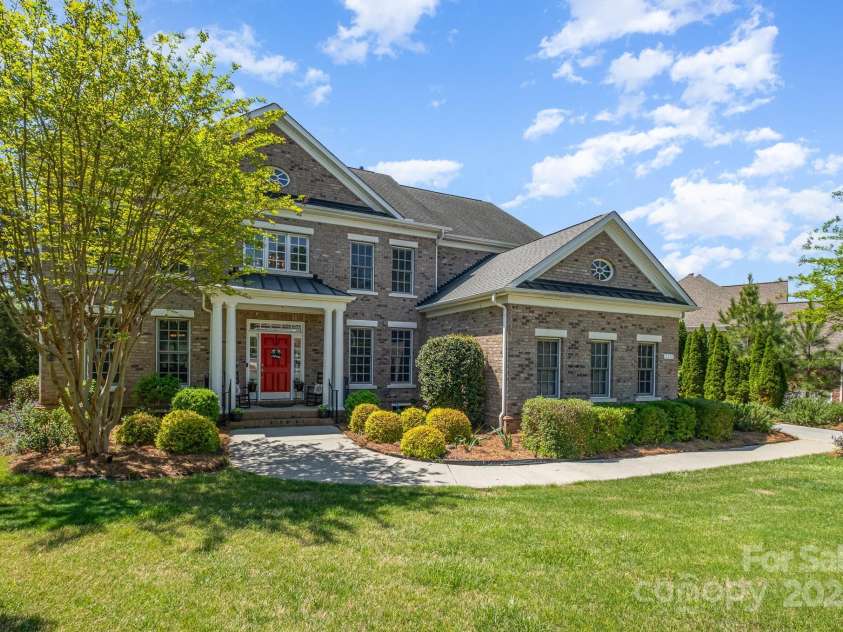 16636 Flintrock Falls Lane, Charlotte, NC 28278.  MLS# CAR4245046, YatesRealty ID 7026. 
