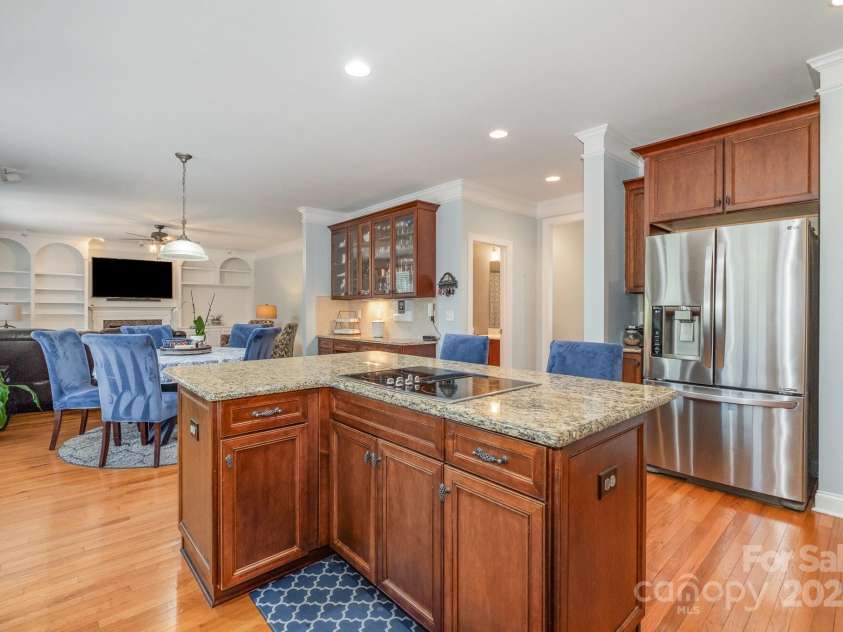 16636 Flintrock Falls Lane, Charlotte, NC 28278.  MLS# CAR4245046, YatesRealty ID 7026. 