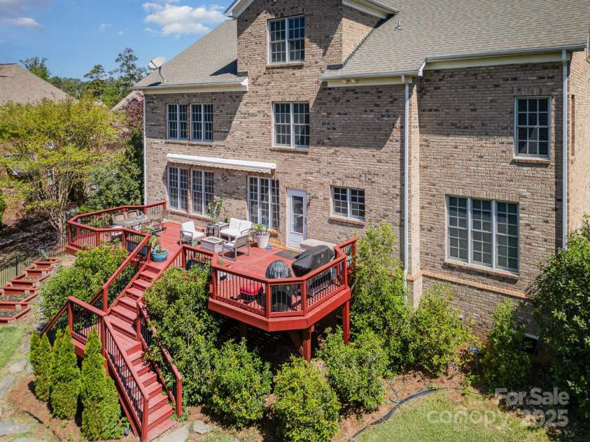 16636 Flintrock Falls Lane, Charlotte, NC 28278.  MLS# CAR4245046, YatesRealty ID 7026. 