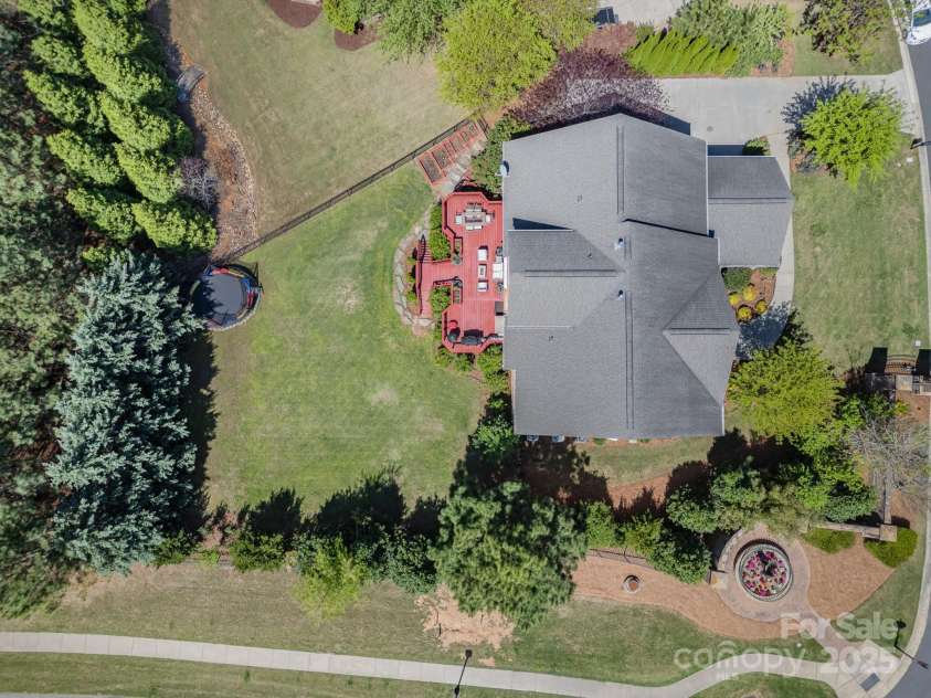 16636 Flintrock Falls Lane, Charlotte, NC 28278.  MLS# CAR4245046, YatesRealty ID 7026. 