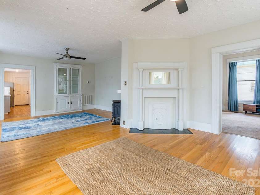 107 Hampton Street, Chester, SC 29706.  MLS# CAR4330673, YatesRealty ID 7027. 