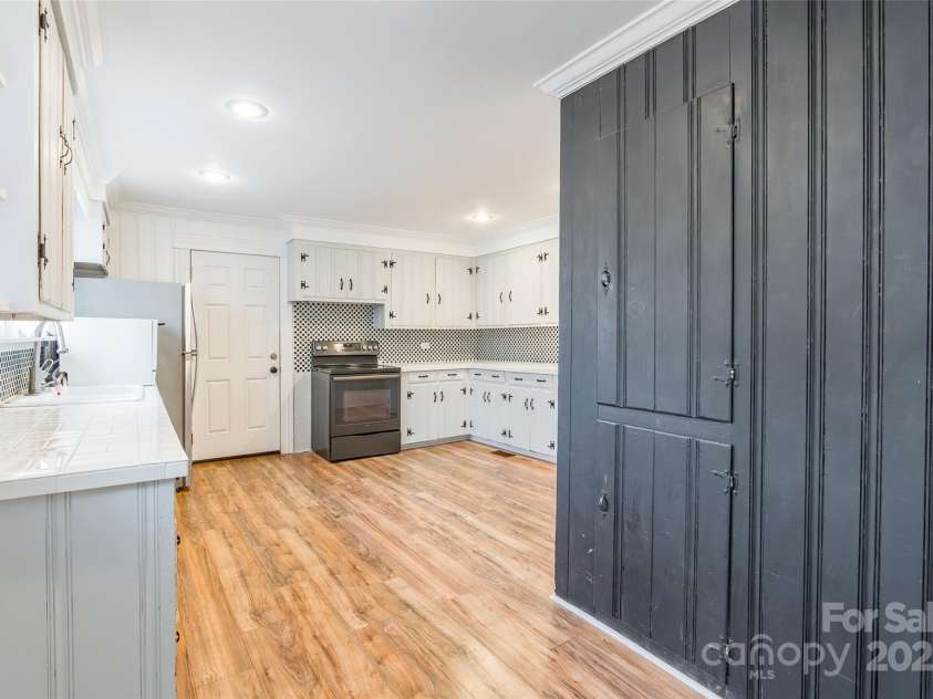 107 Hampton Street, Chester, SC 29706.  MLS# CAR4330673, YatesRealty ID 7027. 