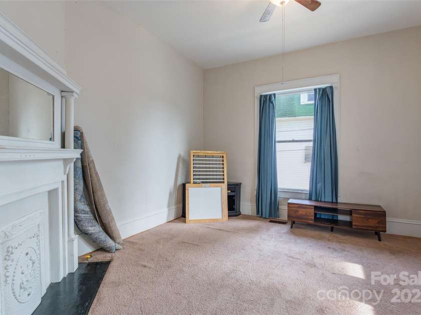 107 Hampton Street, Chester, SC 29706.  MLS# CAR4330673, YatesRealty ID 7027. 