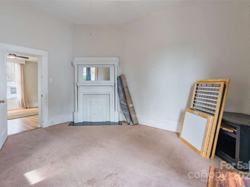 107 Hampton Street, Chester, SC 29706.  MLS# CAR4330673, YatesRealty ID 7027. 