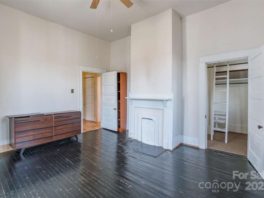107 Hampton Street, Chester, SC 29706.  MLS# CAR4330673, YatesRealty ID 7027. 