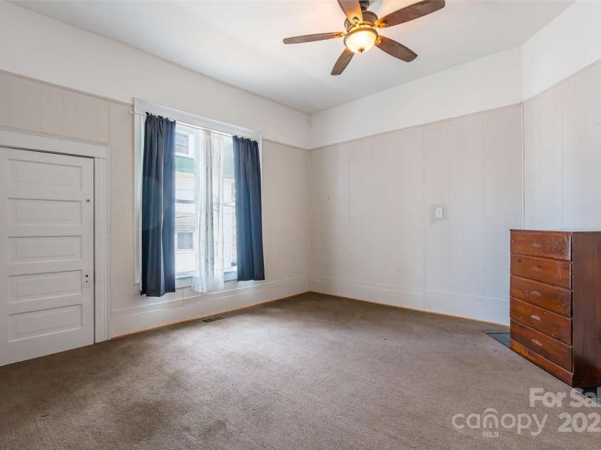 107 Hampton Street, Chester, SC 29706.  MLS# CAR4330673, YatesRealty ID 7027. 