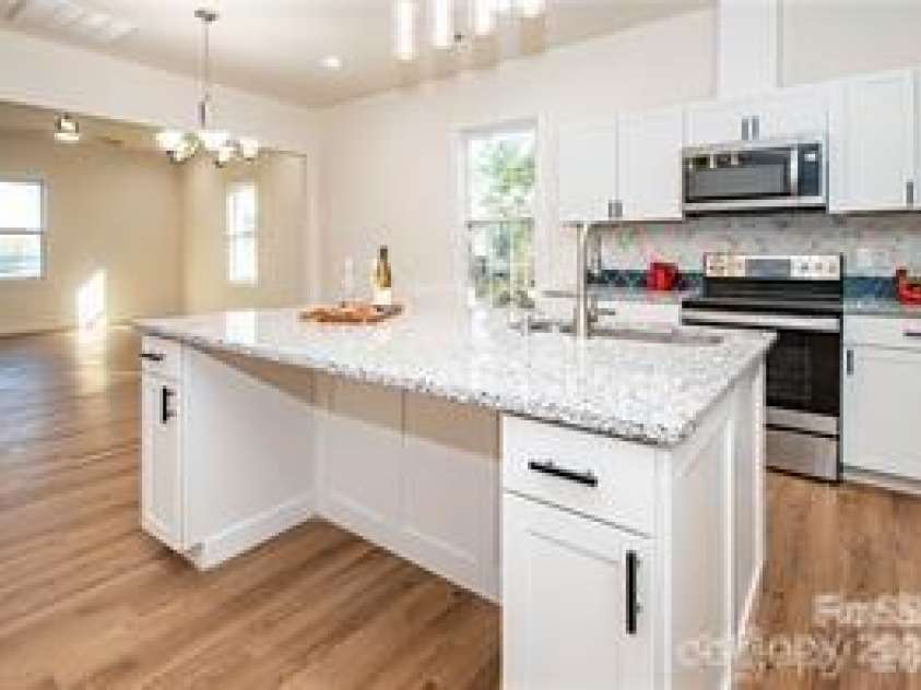 115 Lacy Street, Chester, SC 29706.  MLS# CAR4288204, YatesRealty ID 7028. 