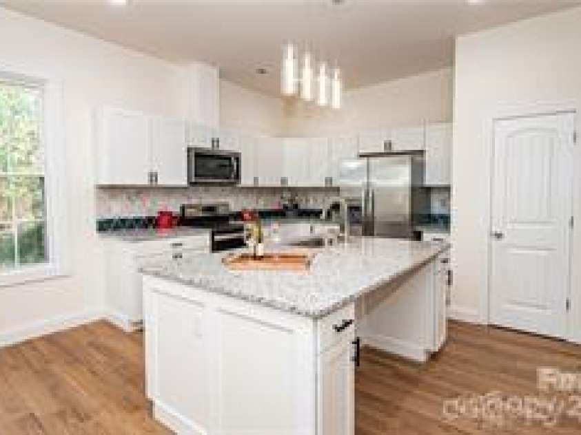 115 Lacy Street, Chester, SC 29706.  MLS# CAR4288204, YatesRealty ID 7028. 