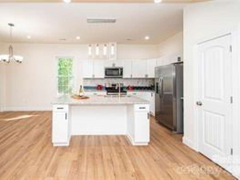 115 Lacy Street, Chester, SC 29706.  MLS# CAR4288204, YatesRealty ID 7028. 