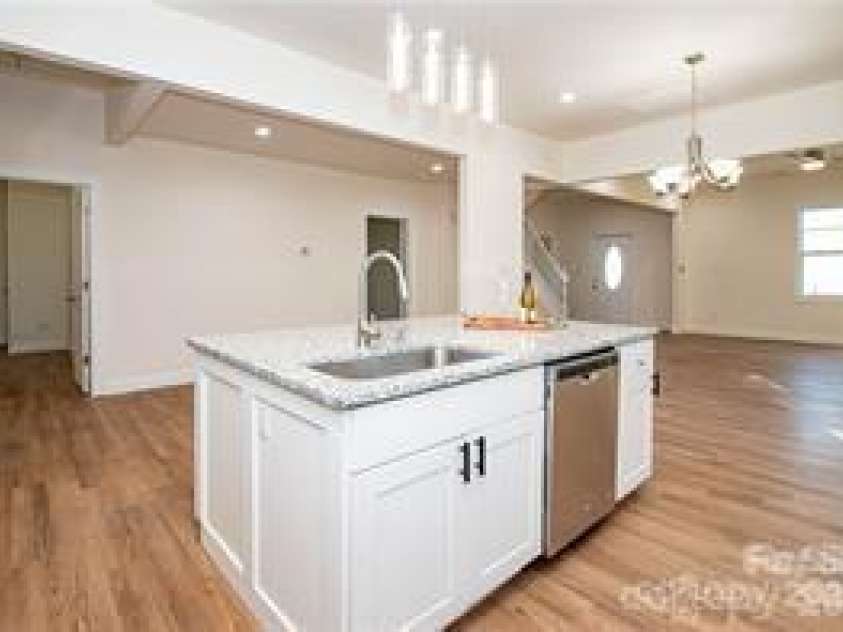 115 Lacy Street, Chester, SC 29706.  MLS# CAR4288204, YatesRealty ID 7028. 