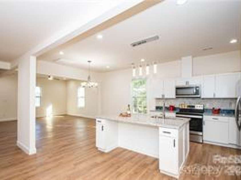 115 Lacy Street, Chester, SC 29706.  MLS# CAR4288204, YatesRealty ID 7028. 