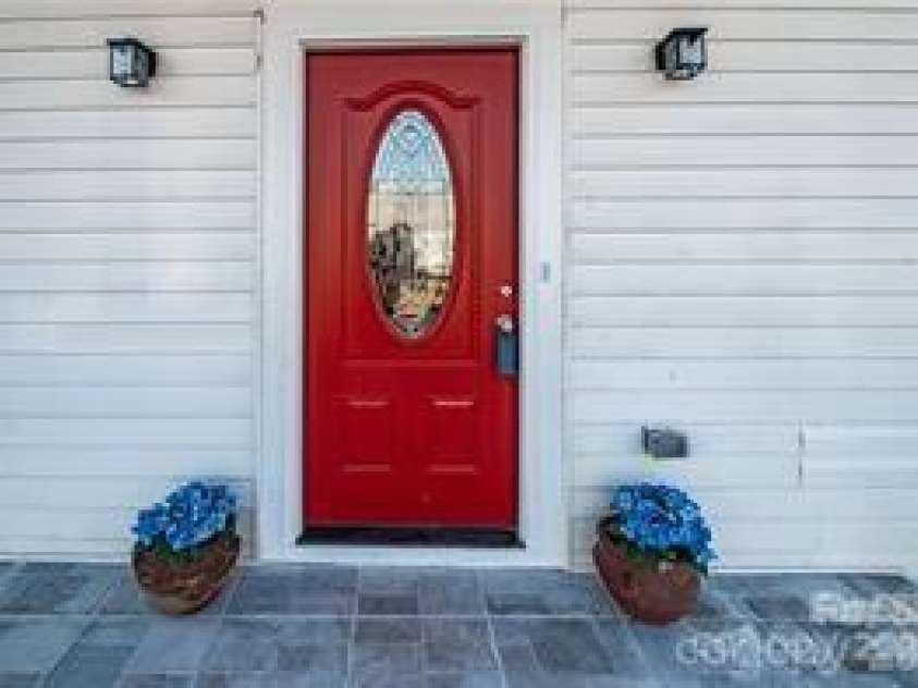 115 Lacy Street, Chester, SC 29706.  MLS# CAR4288204, YatesRealty ID 7028. 