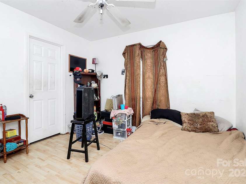 307 Mcneely Avenue, Mooresville, NC 28115.  MLS# CAR4220900, YatesRealty ID 7028. 