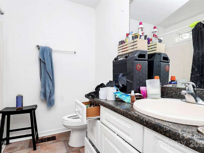 307 Mcneely Avenue, Mooresville, NC 28115.  MLS# CAR4220900, YatesRealty ID 7028. 