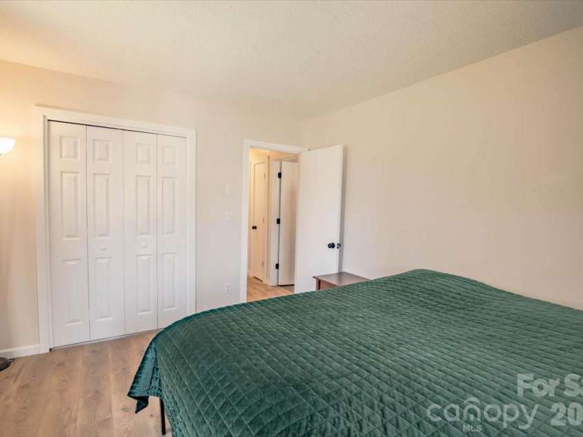 22 Stoney Nob Drive, Hendersonville, NC 28792.  MLS# CAR4354591, YatesRealty ID 7029. Guest bedroom view 2