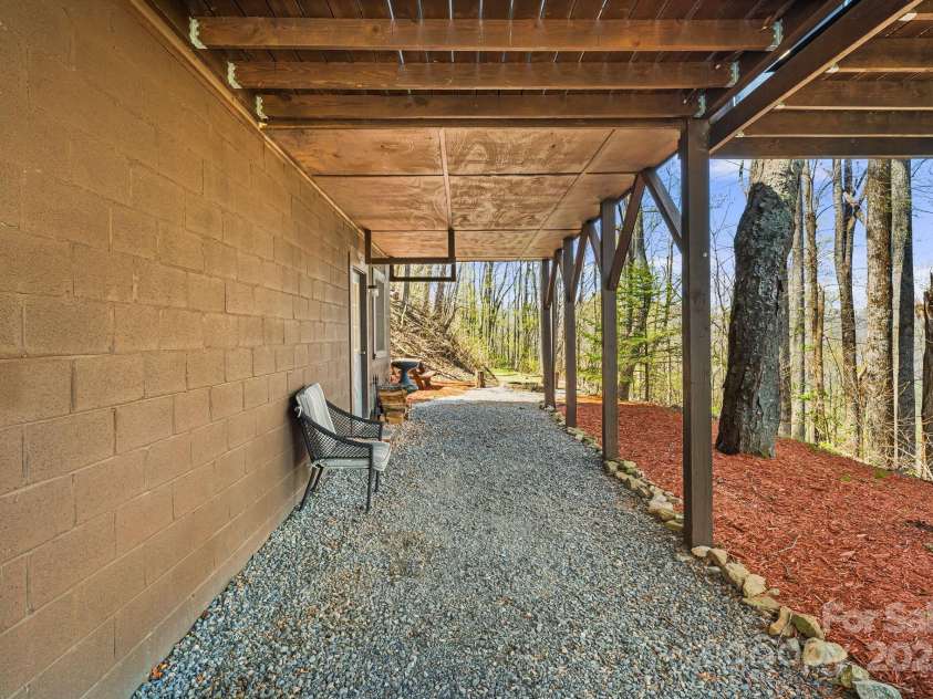 2977 Heath Peak Road, Waynesville, NC 28785.  MLS# CAR4300239, YatesRealty ID 7029. 