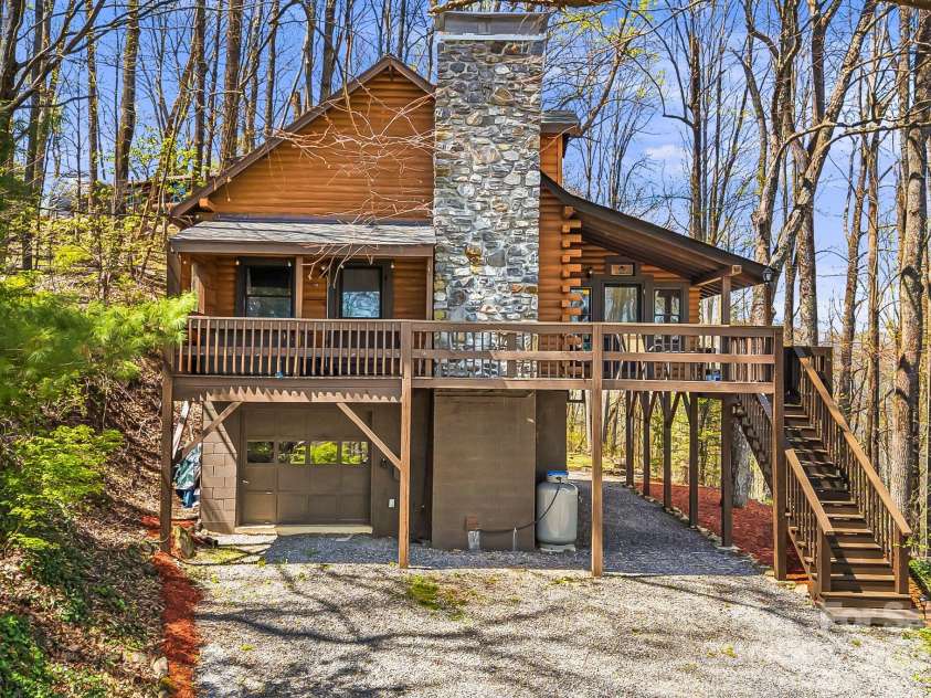 2977 Heath Peak Road, Waynesville, NC 28785.  MLS# CAR4300239, YatesRealty ID 7029. 