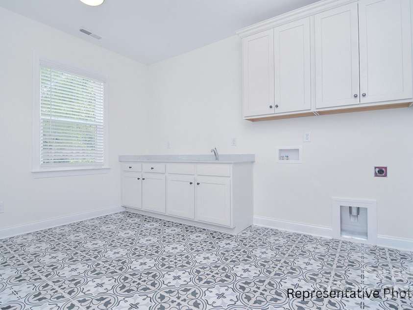 106 Windbluff Court, Statesville, NC 28677.  MLS# CAR4127962, YatesRealty ID 703. 