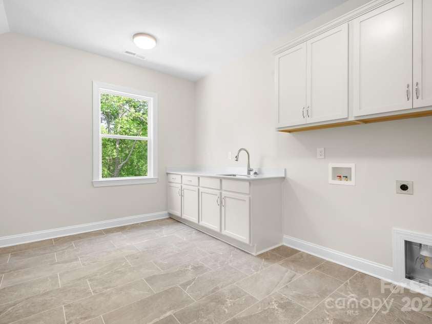 106 Windbluff Court, Statesville, NC 28677.  MLS# CAR4294254, YatesRealty ID 703. 