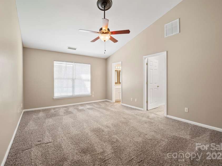 1838 Summit Ridge Lane, Kannapolis, NC 28083.  MLS# CAR4240108, YatesRealty ID 7030. Primary Bedroom