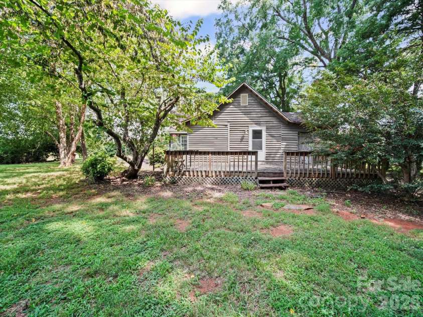 16801 Randalls Ferry Road, Norwood, NC 28128.  MLS# CAR4285843, YatesRealty ID 7032. 
